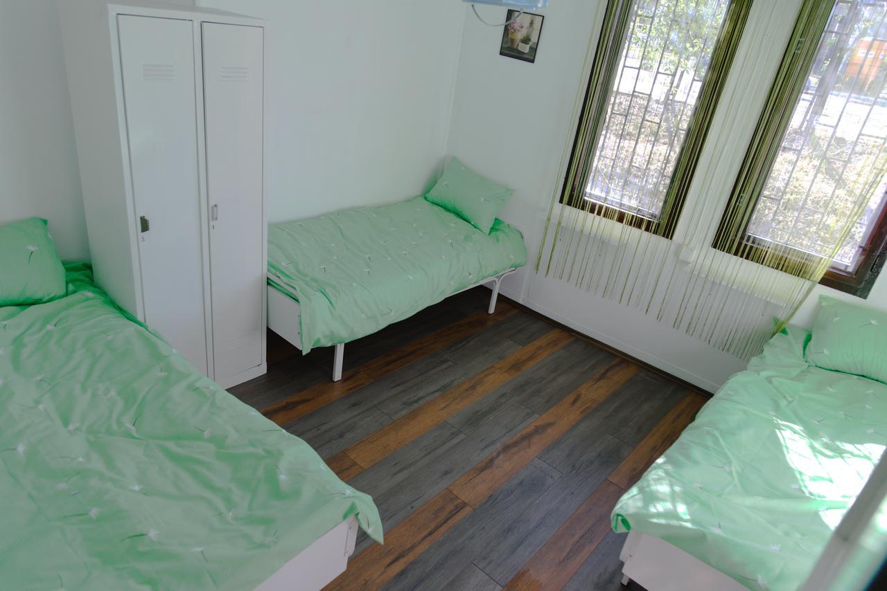 Hostel Belgrade Shungit Dragana Jeftica Br 10 Exterior foto
