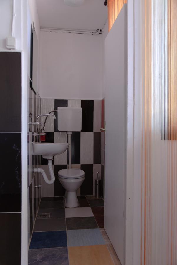 Hostel Belgrade Shungit Dragana Jeftica Br 10 Exterior foto